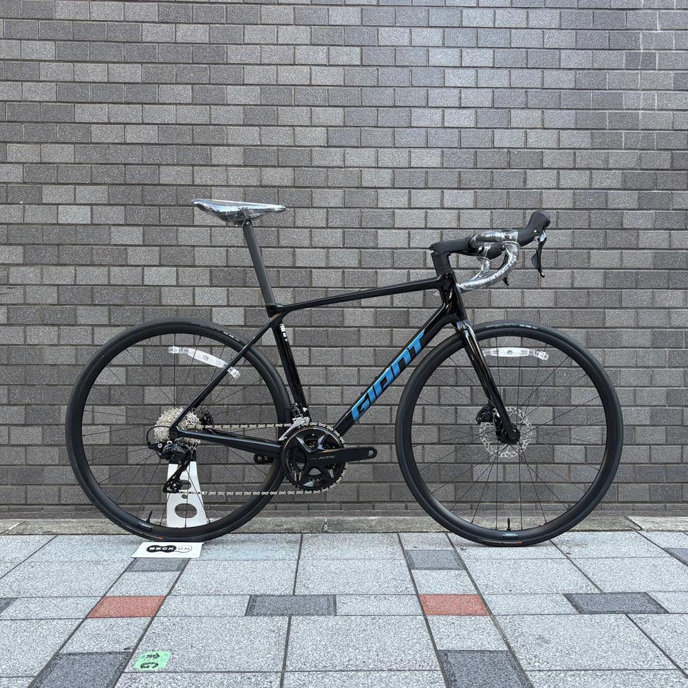 GIANT TCR Advanced 2 KOM 2025 – スポーツサイクルショップベックオン