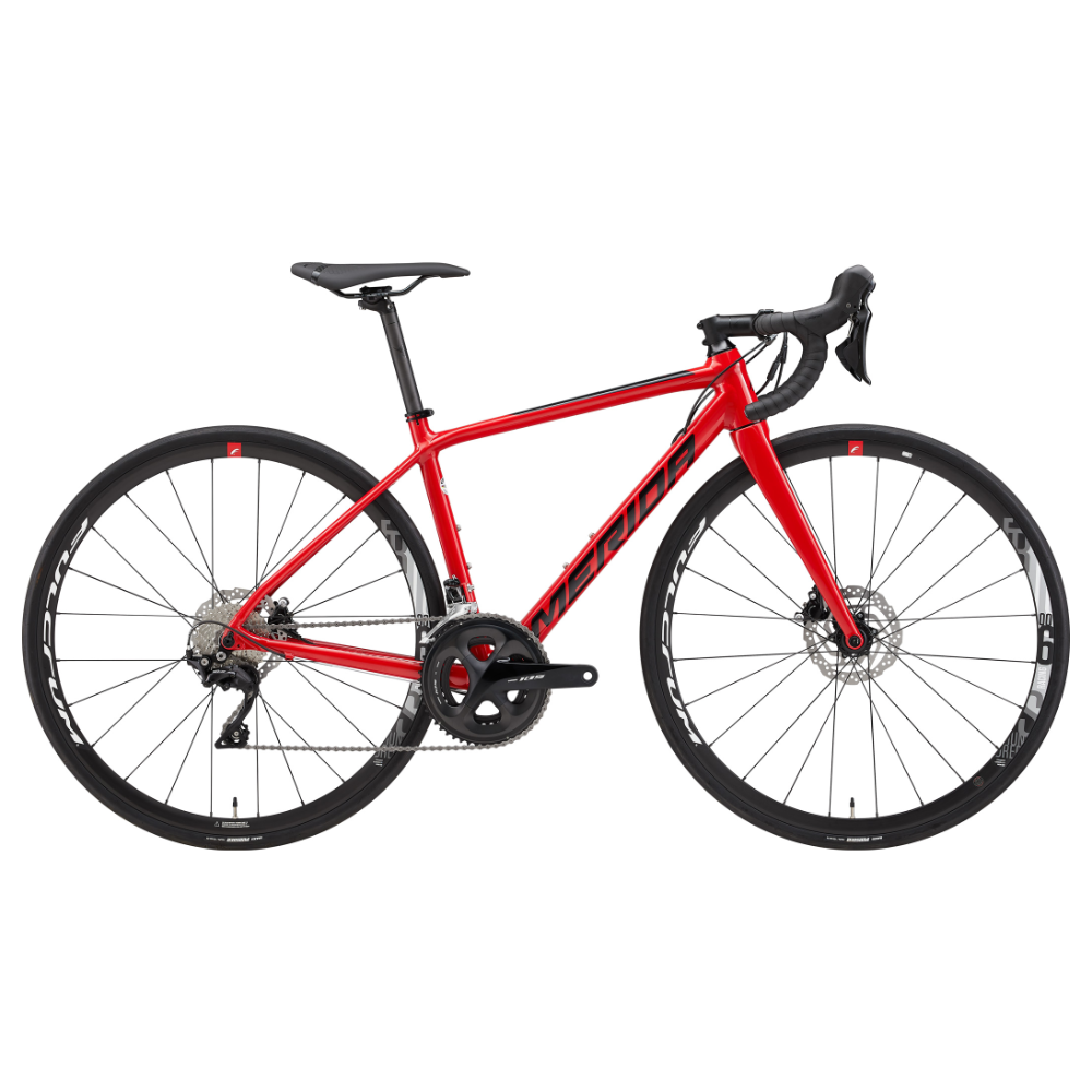 最安値挑戦　メリダ　スクルトゥーラ　700 赤 MERIDA SCULTURA 700 最高峰のアルミ | 神戸で自転車をお探しならY's