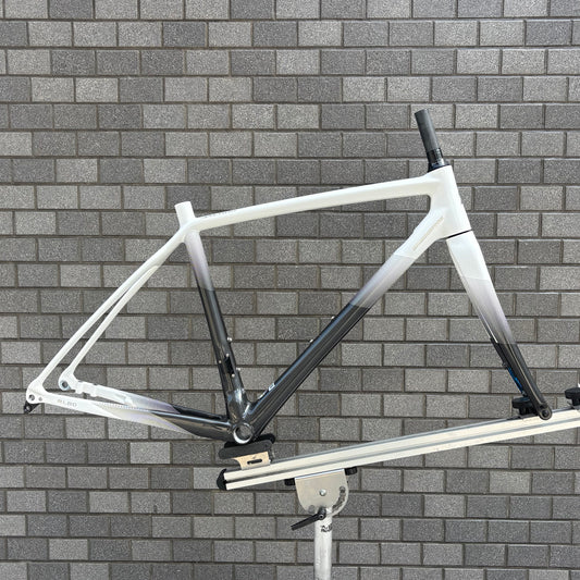 BRIDGESTONE ANCHOR RL8D