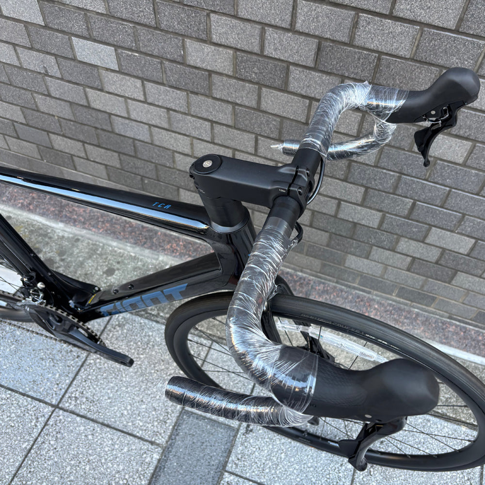 GIANT  TCR Advanced 2 KOM　2025