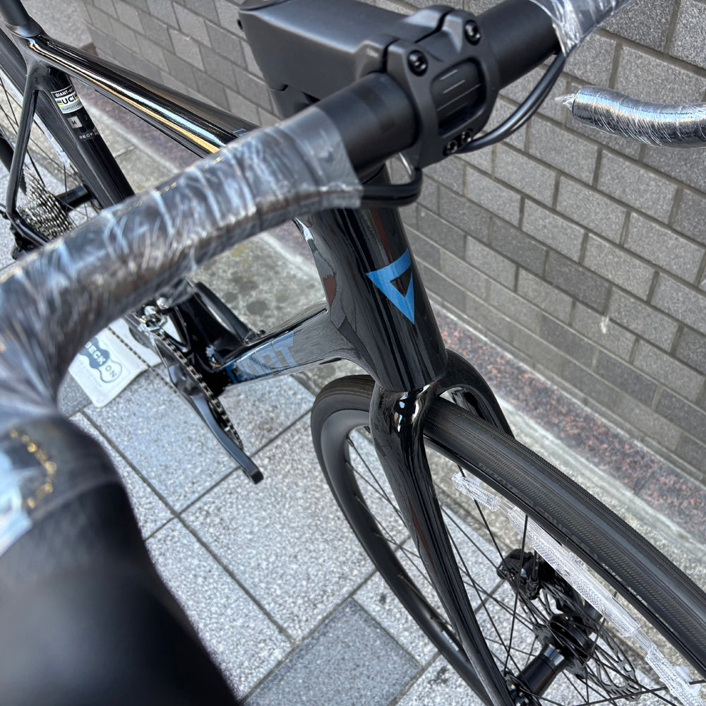 GIANT TCR Advanced 2 KOM 2025 – スポーツサイクルショップベックオン