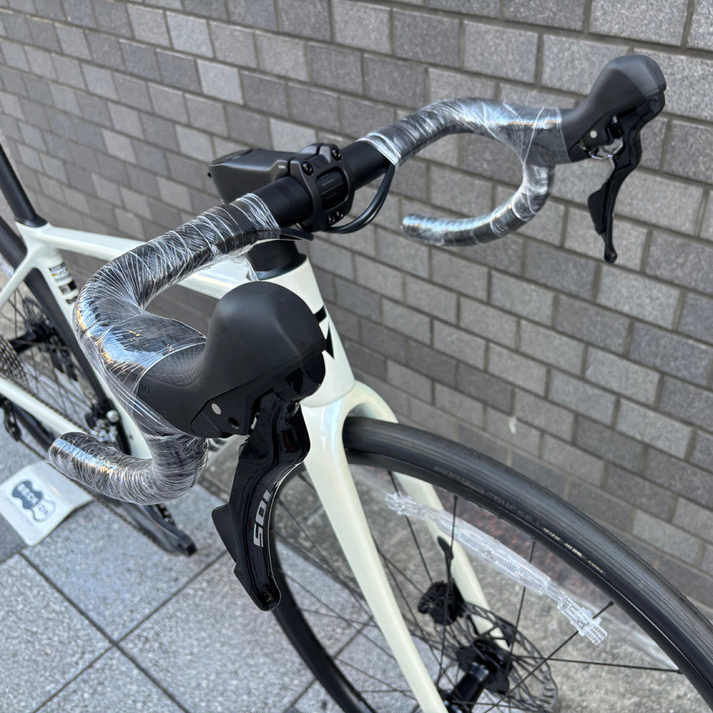 GIANT TCR Advanced 2 KOM 2025 – スポーツサイクルショップベックオン