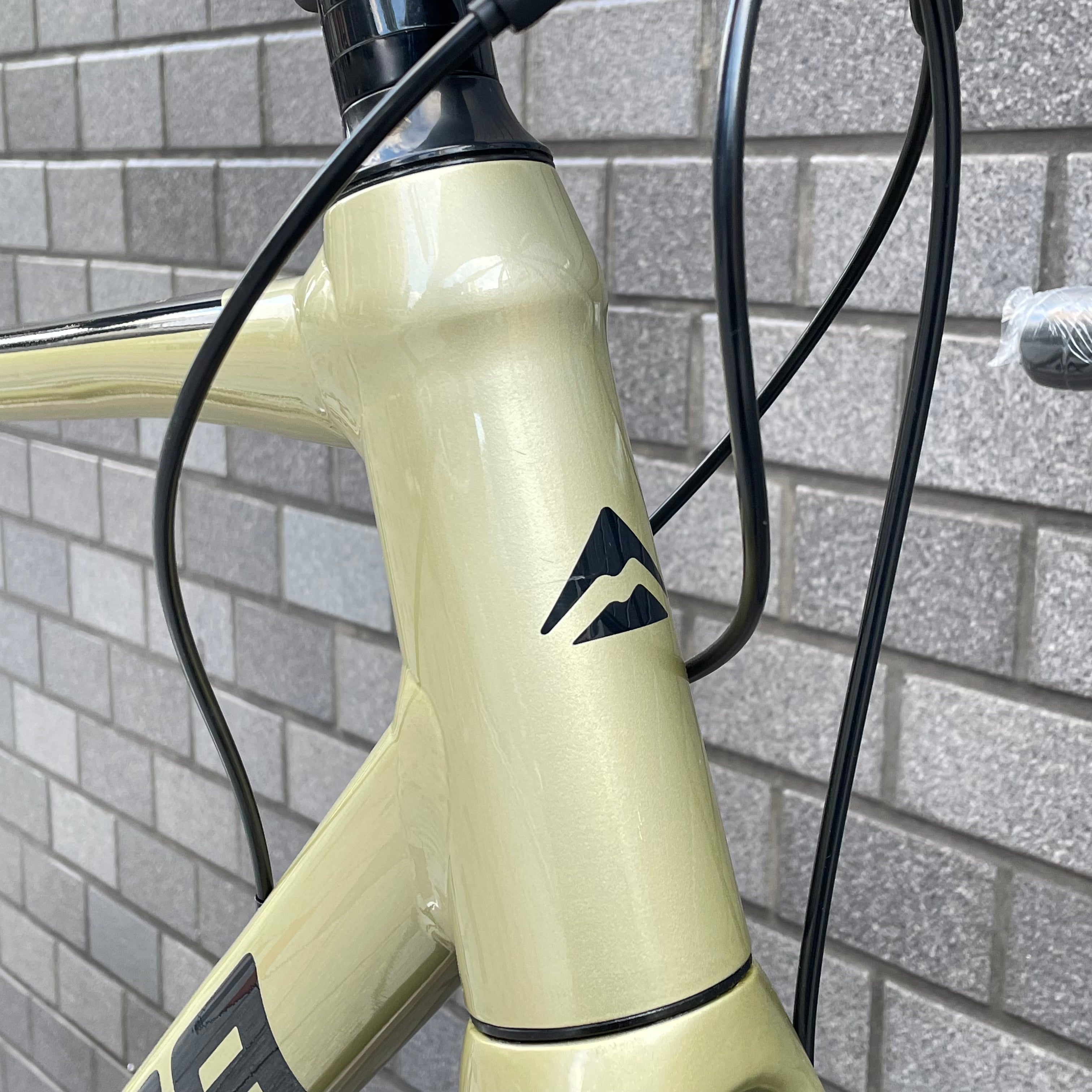 MERIDA SCULTURA 200 2022 – スポーツサイクルショップベックオン