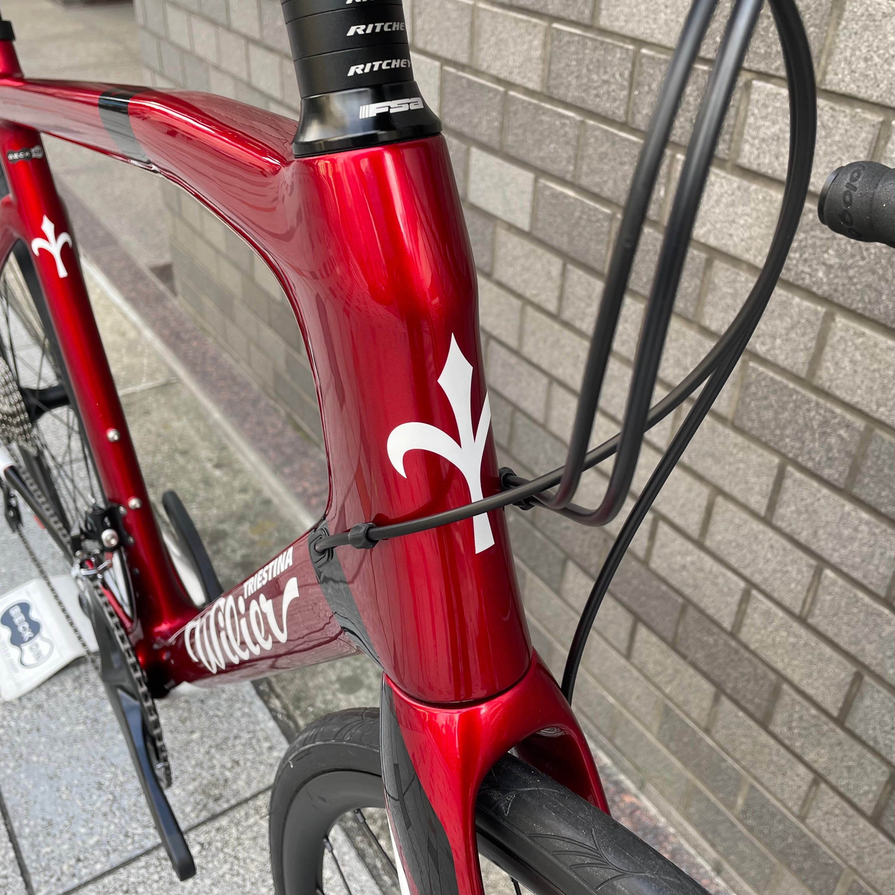 wilier gtr team disc 油圧機械式105完成車 レーシング400 ウィリエール GTR-Team Disc 新型シマノ105を搭載した100台限定の戦略